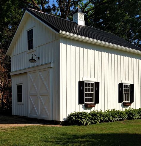 houses that look like metal garages|houses with detached garage pics.